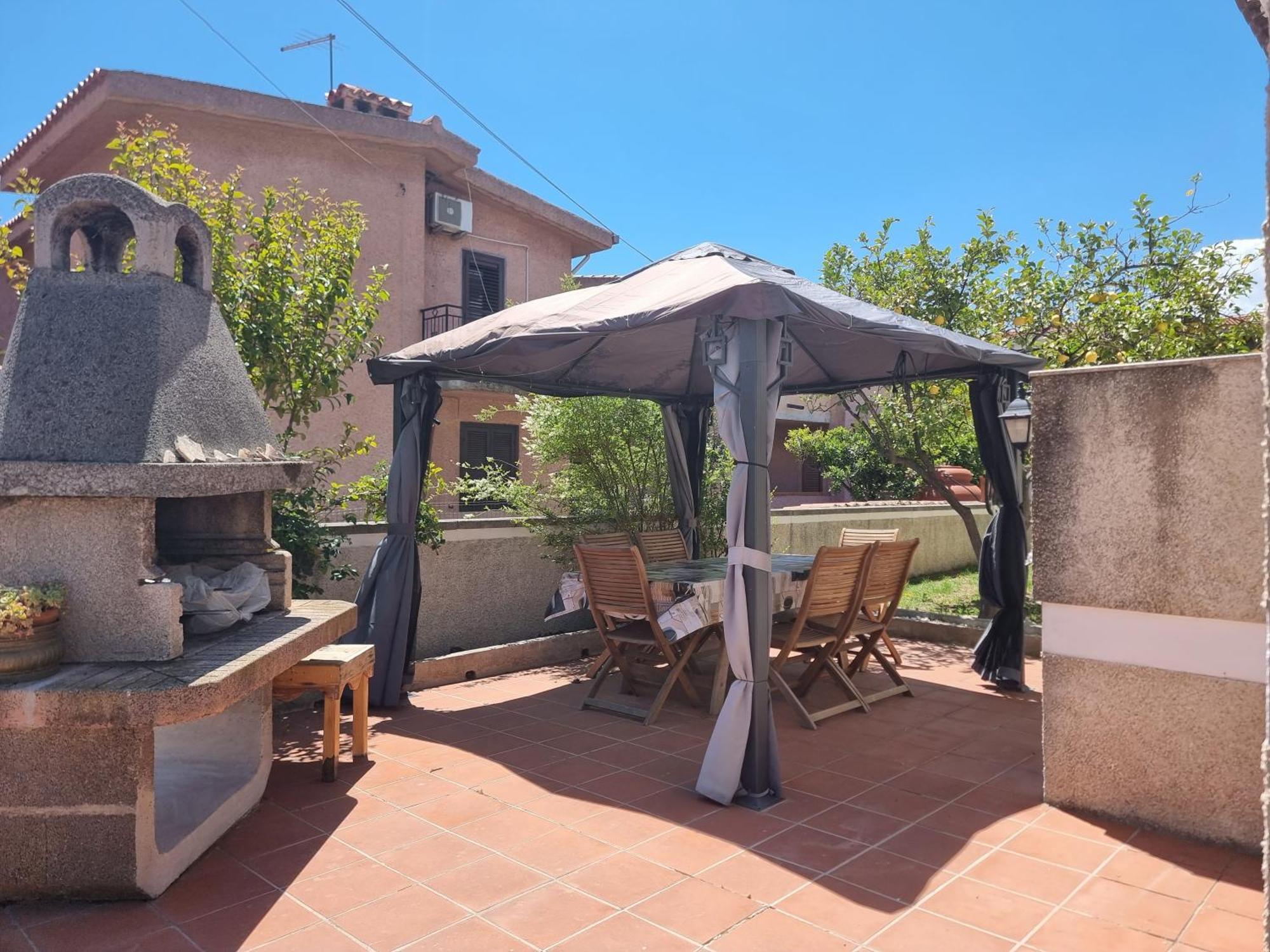 Appartamento Via Oristano 布多尼 外观 照片